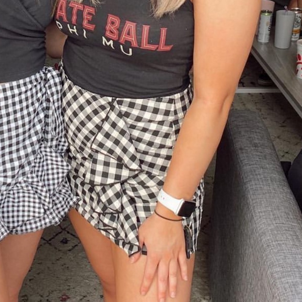 RUFFLE SKIRT